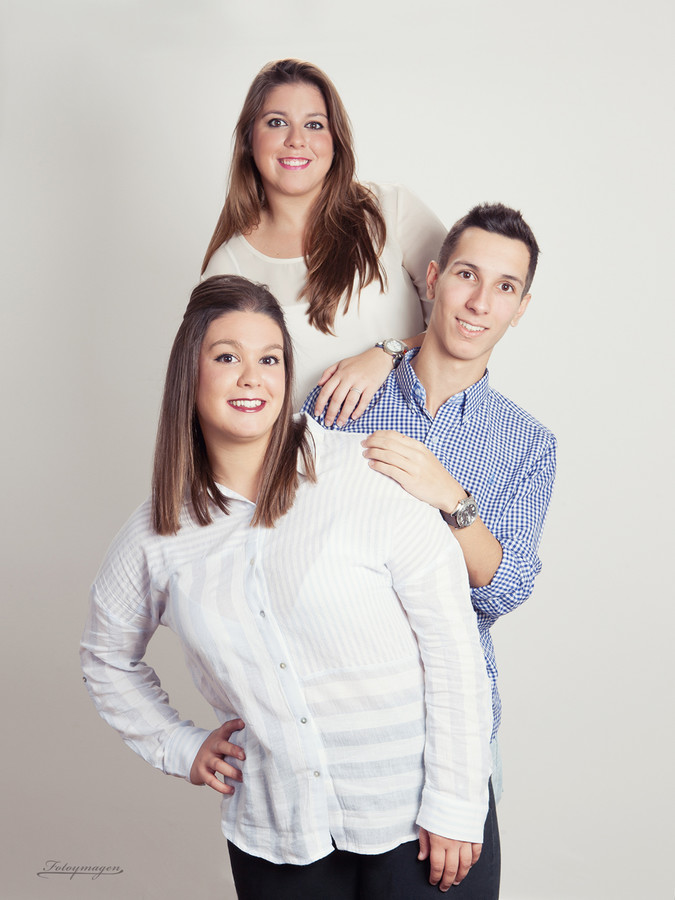 FOTOYMAGEN-Marchena-Estudio-Familia-Hermanos