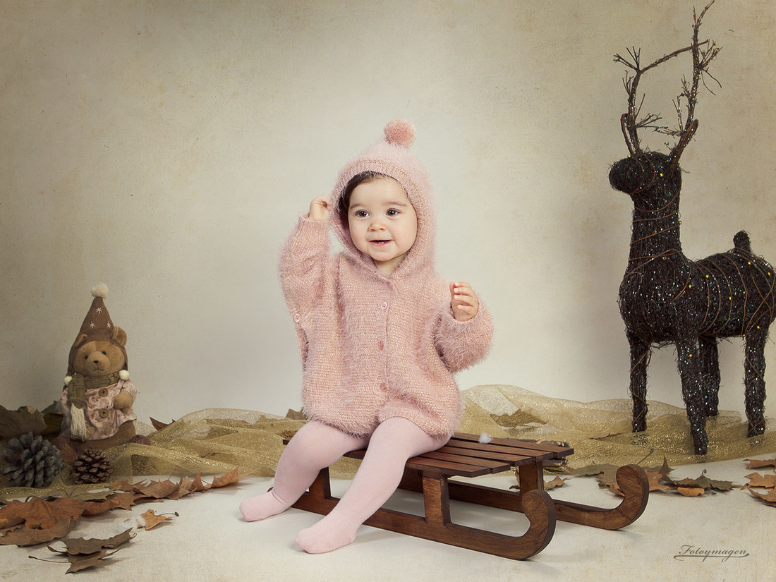 FOTOYMAGEN-Jesus-y-Celia-Brenes-ARAHAL-Navidad-Nieve-Niños-Magia-(2)