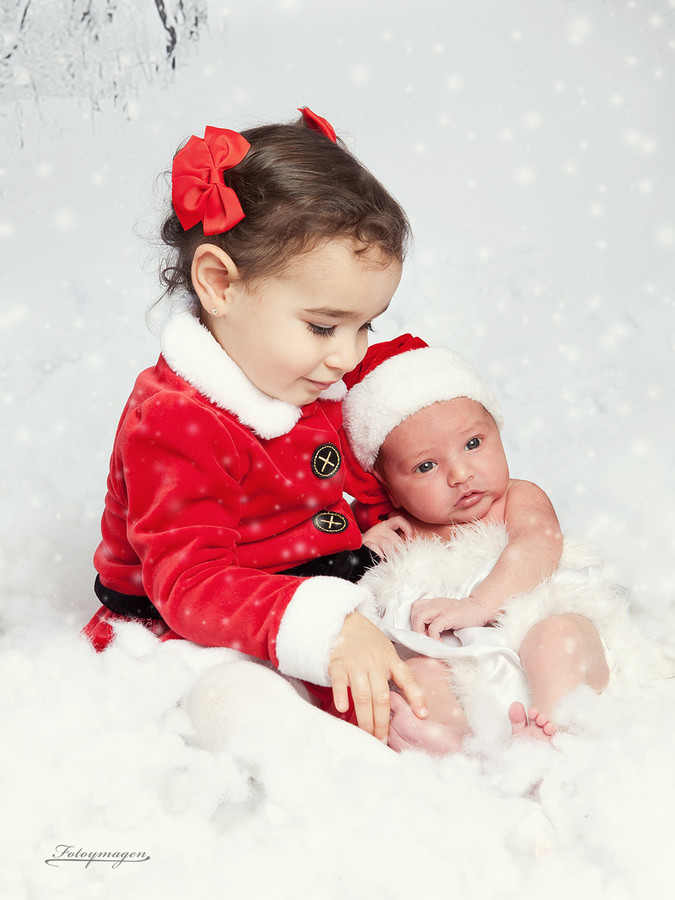FOTOYMAGEN-julia-y-Claudia-Navidad-Nieve-Niños-Magia-(3)