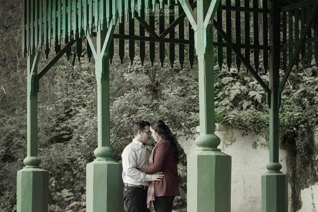 FOTOYMAGEN-Alvaro-y-Rosario-Preboda-Boda-Marchena-ParqueOromana-Momentos-(2)