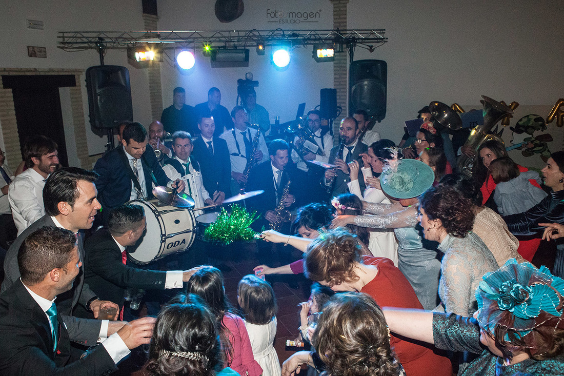 FOTOYMAGEN-Boda-Alvaro-y-Rosario-Marchena-Ave-Mª--Huerta-las-monjas-San-Miguel--(10)