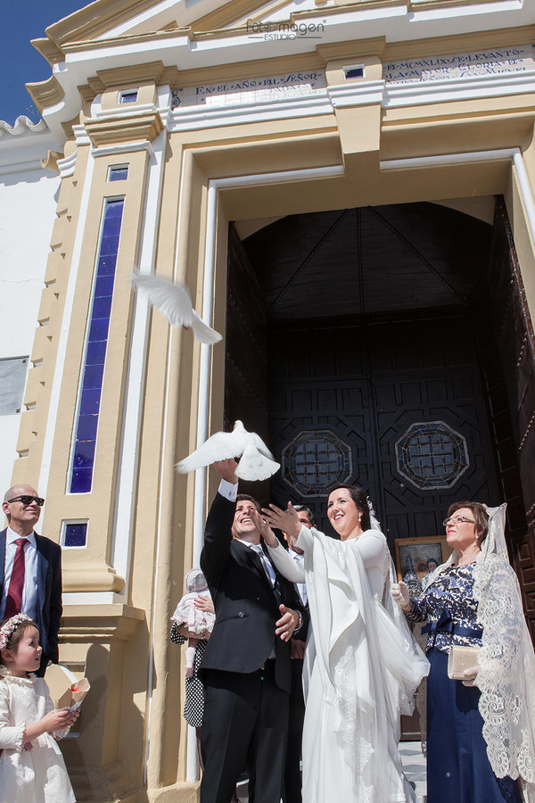 FOTOYMAGEN-Boda-Alvaro-y-Rosario-Marchena-Ave-Mª--Huerta-las-monjas-San-Miguel--(5)