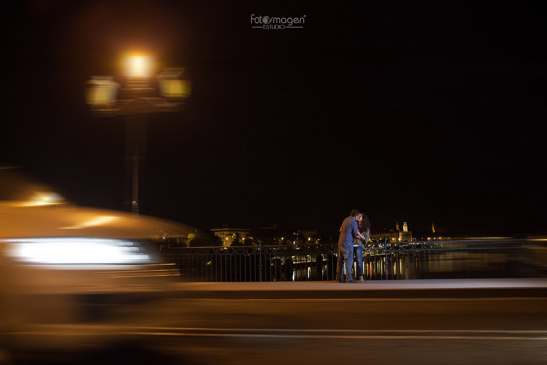 FOTOYMAGEN-Gonzalo-y-MariLuz-PrebodaTriana-PuenteTriana-LuzEspecial-Sevilla-(7)