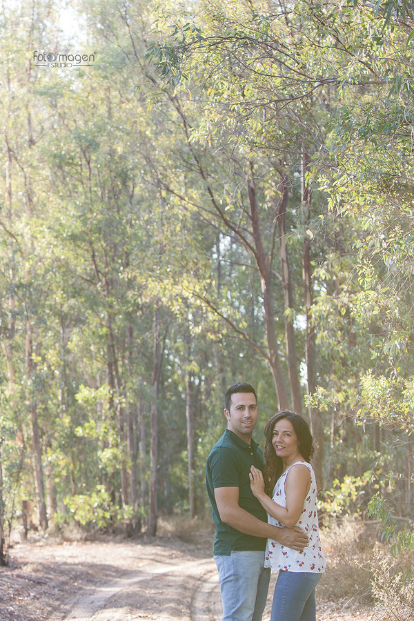 FOTOYMAGEN-PreBoda-Vane-y-Chema-PrebodaPinar-CampinaMarchenera-Pinar-Boda-fotosnaturales-Marchena-(1)