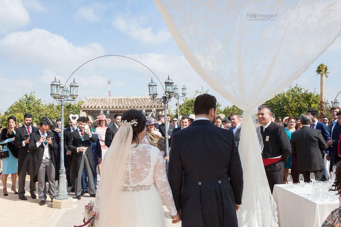 Fotoymagen-Boda-Laura-y-Antonio-Bodas-Arahal-Hacienda-Huerta-las-Monjas-Boda-Civil-Fotos-Naturales-(8)