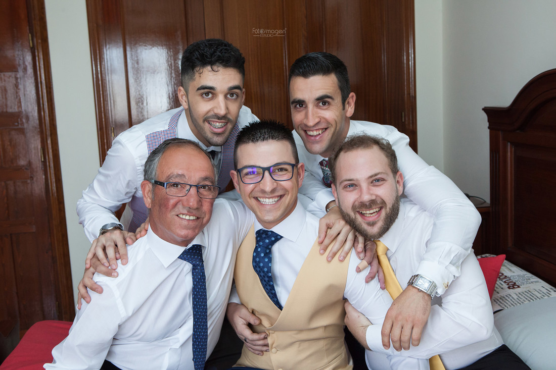 FOTOYMAGEN-Boda-Migue-y-Leni-Arahal-Arache-Los-Barreros-Paris-Torre-Eiffel-Fotos-Originales-y-Diferentes-Divertidas (6)