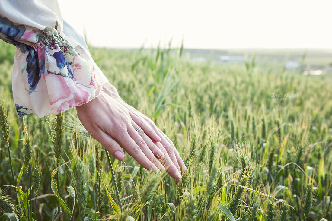 FOTOYMAGEN-PreBoda-Rocio-y-Juan-Boda-Marchena-Parque-Oromana-Fotos-Naturales-y-Frescas-(7)