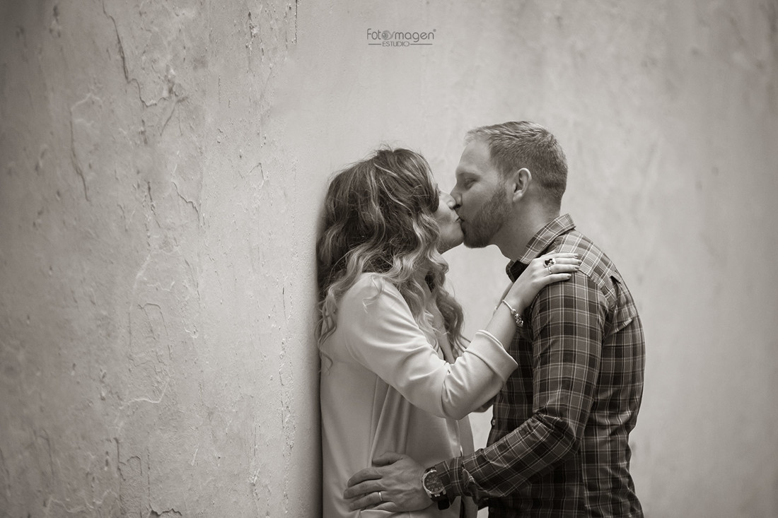 FOTOYMAGEN-PreBoda-Chuste-e-Isabel-Boda-Marchena-Parque-Oromana-Fotos-Naturales-y-Frescas-(2)