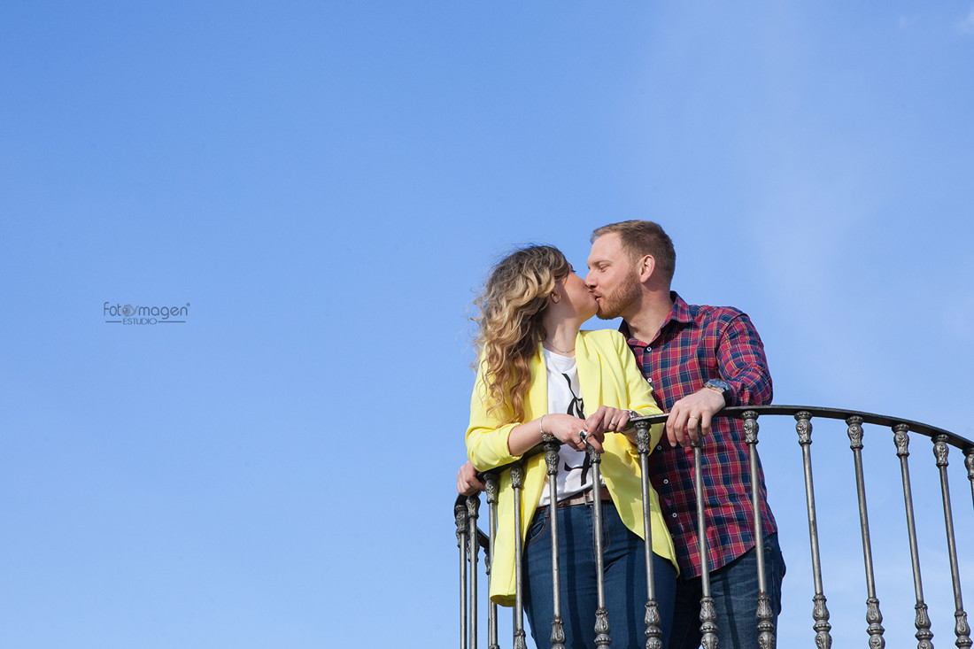 FOTOYMAGEN-PreBoda-Chuste-e-Isabel-Boda-Marchena-Parque-Oromana-Fotos-Naturales-y-Frescas-(4)