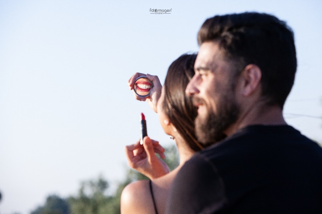 FOTOYMAGEN PreBoda Sandra y Bernardo Boda Sevilla Pinar Cortijos Campo Fotos Naturales y Simpaticas (4)