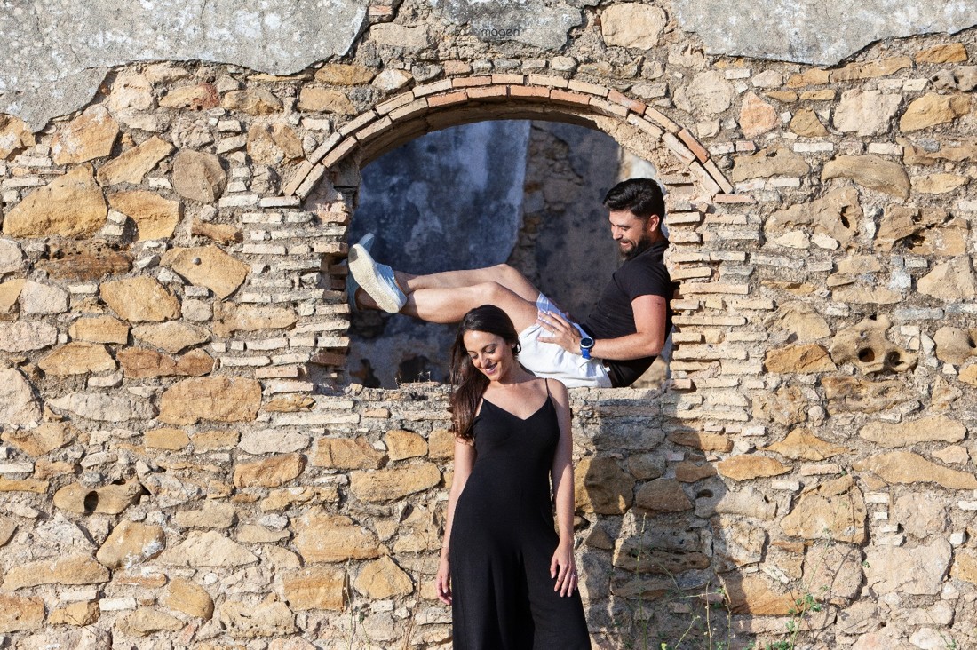 FOTOYMAGEN PreBoda Sandra y Bernardo Boda Sevilla Pinar Cortijos Campo Fotos Naturales y Simpaticas (5)