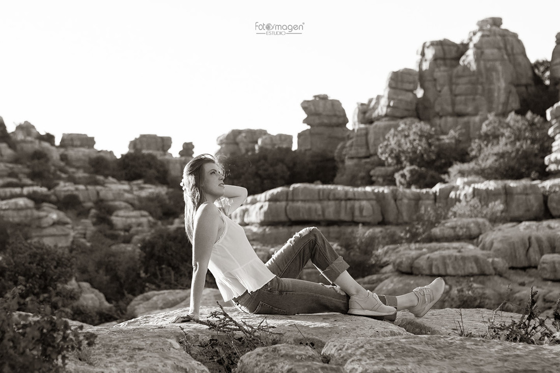 FOTOYMAGEN-Preboda-Raquel-y-Antonio-Torcal-de-Antequera-El-Trocal-Bodas-Marchena-Momentos-Magicos-Fotos-Naturales-Fotografo-de-Bodas-(2)