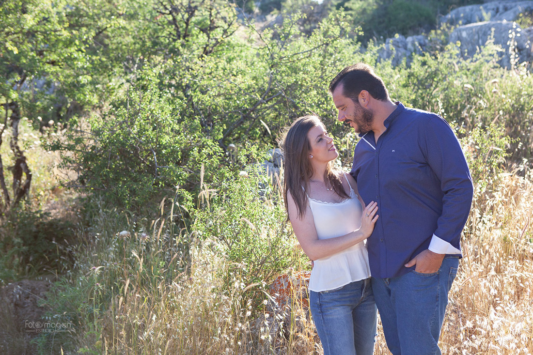 FOTOYMAGEN-Preboda-Raquel-y-Antonio-Torcal-de-Antequera-El-Trocal-Malaga-Bodas-Marchena-Momentos-Magicos-Fotos-Naturales-Fotografo-de-Bodas-(0)