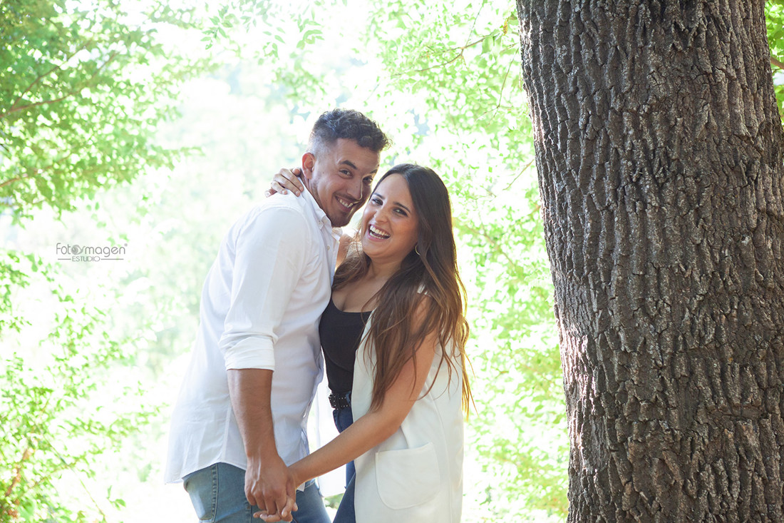FOTOYMAGEN-Preboda-Rocio-y-Rafa-Rivera-del-Hueznar-Cataratas-Nacimeinto-del-Hueznar-Bodas-Arahal-Momentos--Fotos-Naturales-Fotografo-de-Bodas-(5)