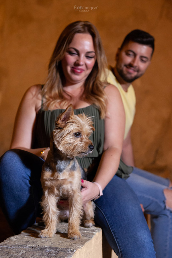 FOTOYMAGEN-Preboda-Nuria-y-Rafa-+-Pepa-Campo-Mascotas-Cortijo-Monumentos-Mi-perrito-Bodas-Marchena-Fotos-Naturales-Fotografo-de-Bodas-(4)