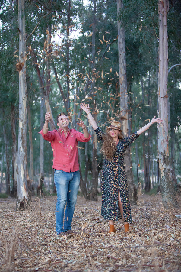 FOTOYMAGEN-PreBoda-Eli-y-lolo-Boda-Marchena-Arahal-Montepalacios-Pinar-Eucalictar-Fotos-Naturales-y-Frescas-(5)