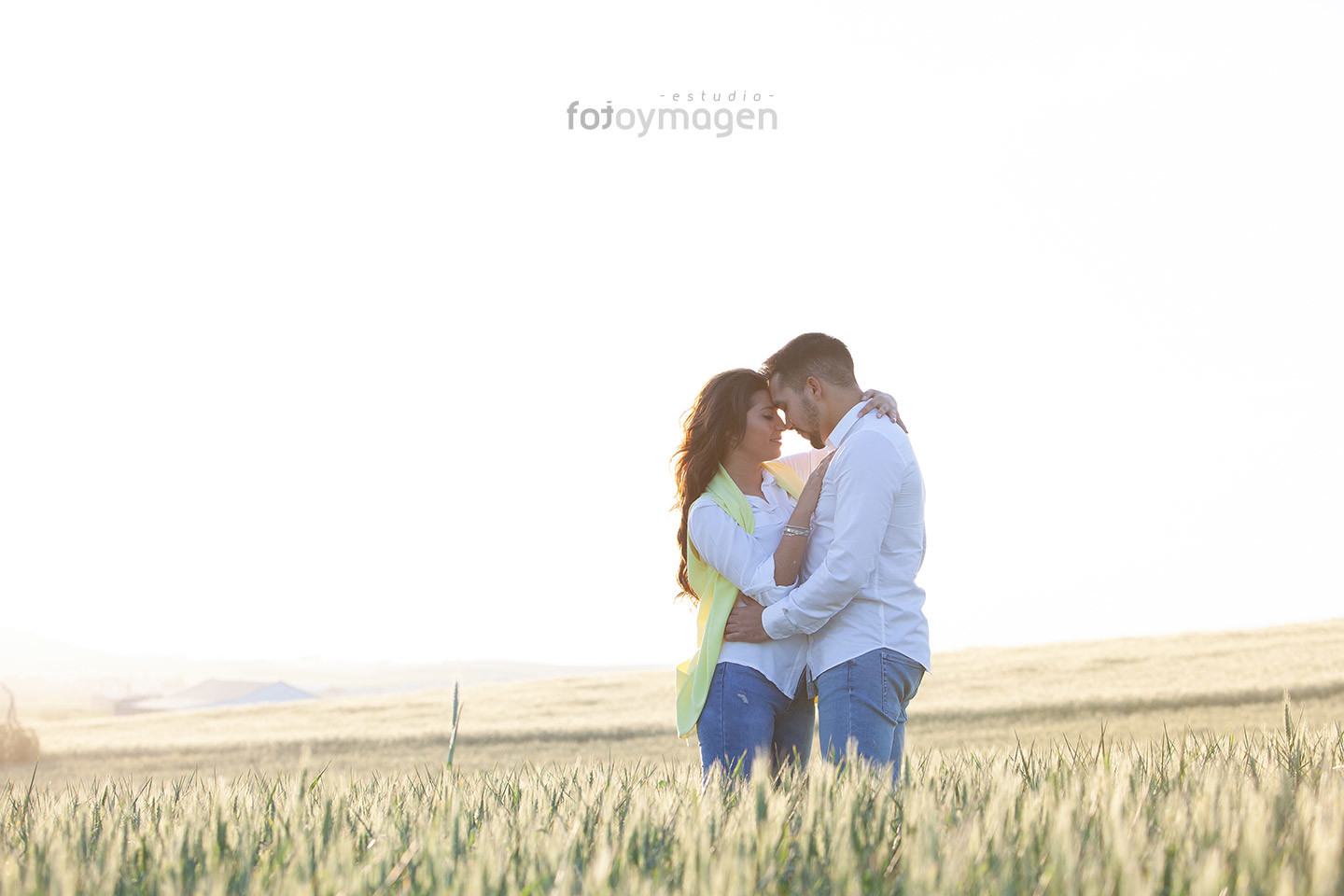 FOTOYMAGEN-Preboda-Antonio-y-Mary-Risas-Amor-Caras-Bonitas-Campo-Algo-Diferente-(2)